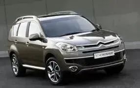 C CROSSER 7 sittplatser