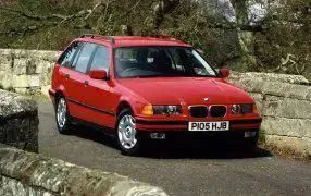 3 E36 touring sans accoudoir avant