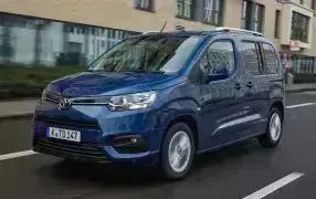 PROACE CITY medium 5 places