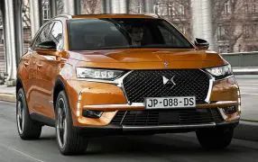 DS7 CROSSBACK  Med delbart baksäte