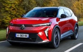 SCENIC E-TECH / Sportstolar