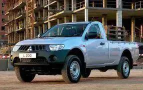 L200 - 2 dörrar Enkelhytt